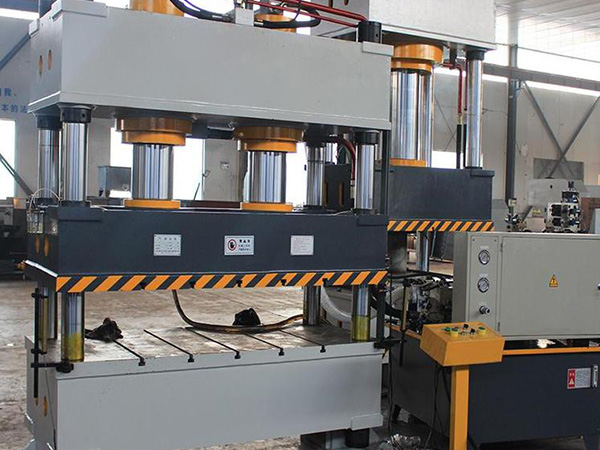 100噸液壓機(jī)現(xiàn)場(chǎng)案例